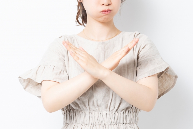 目がイってるだけの普通の女　hitomi　momonga　無料　どこで読める